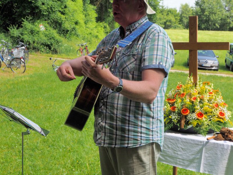 In diesem Gottesdienst wurde viel gesungen. Hans-Georg Stapff ...