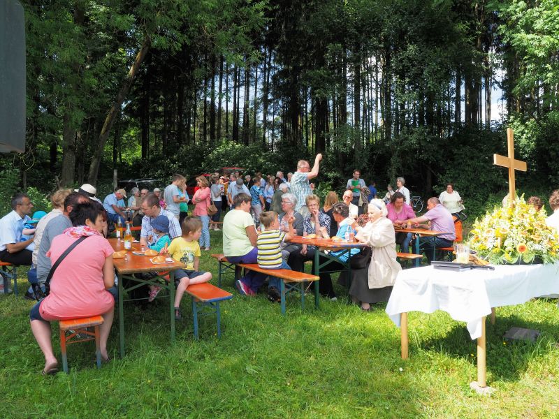 Die Gemeinde ließ es sich schmecken.